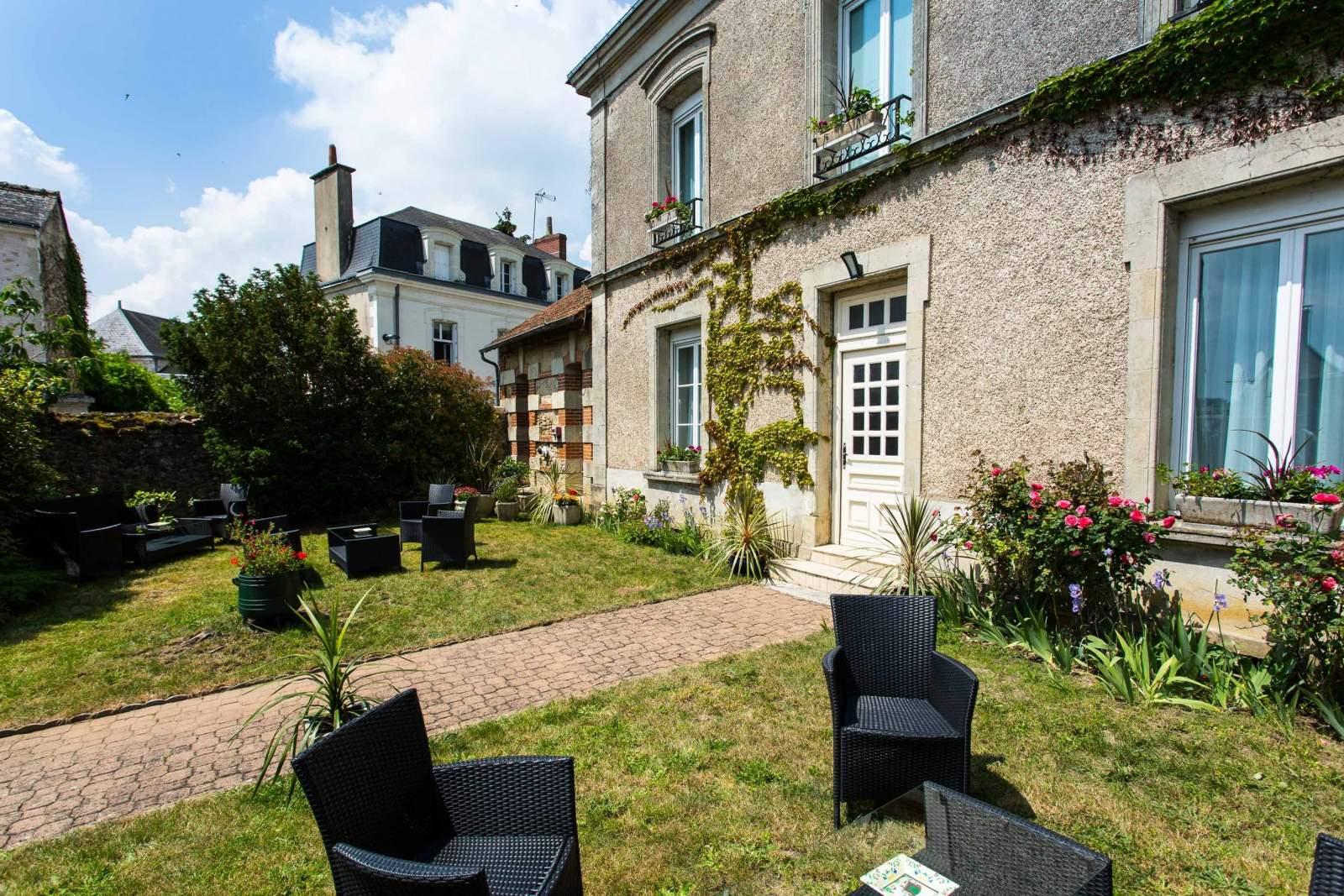 Logis Hotels Restaurant La Mere Hamard Semblançay Zewnętrze zdjęcie