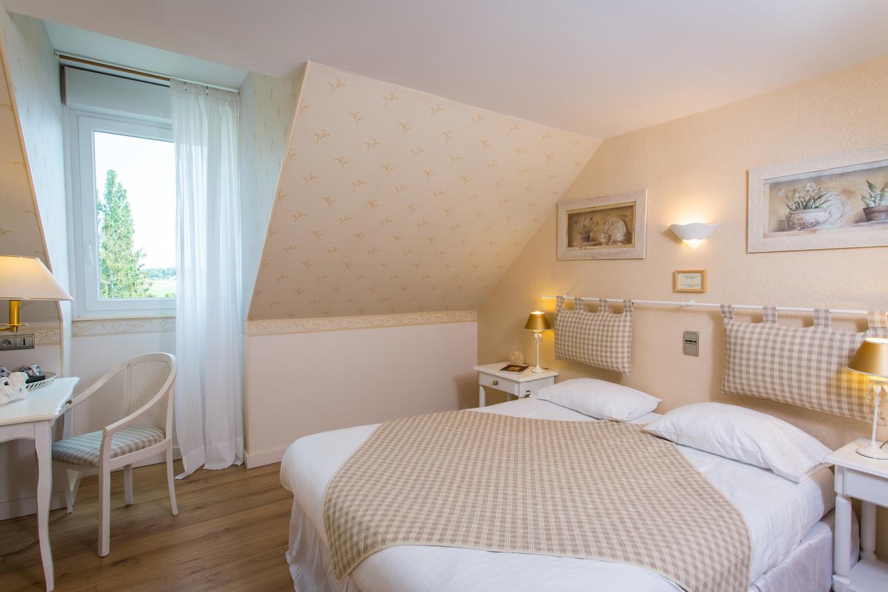 Logis Hotels Restaurant La Mere Hamard Semblançay Zewnętrze zdjęcie