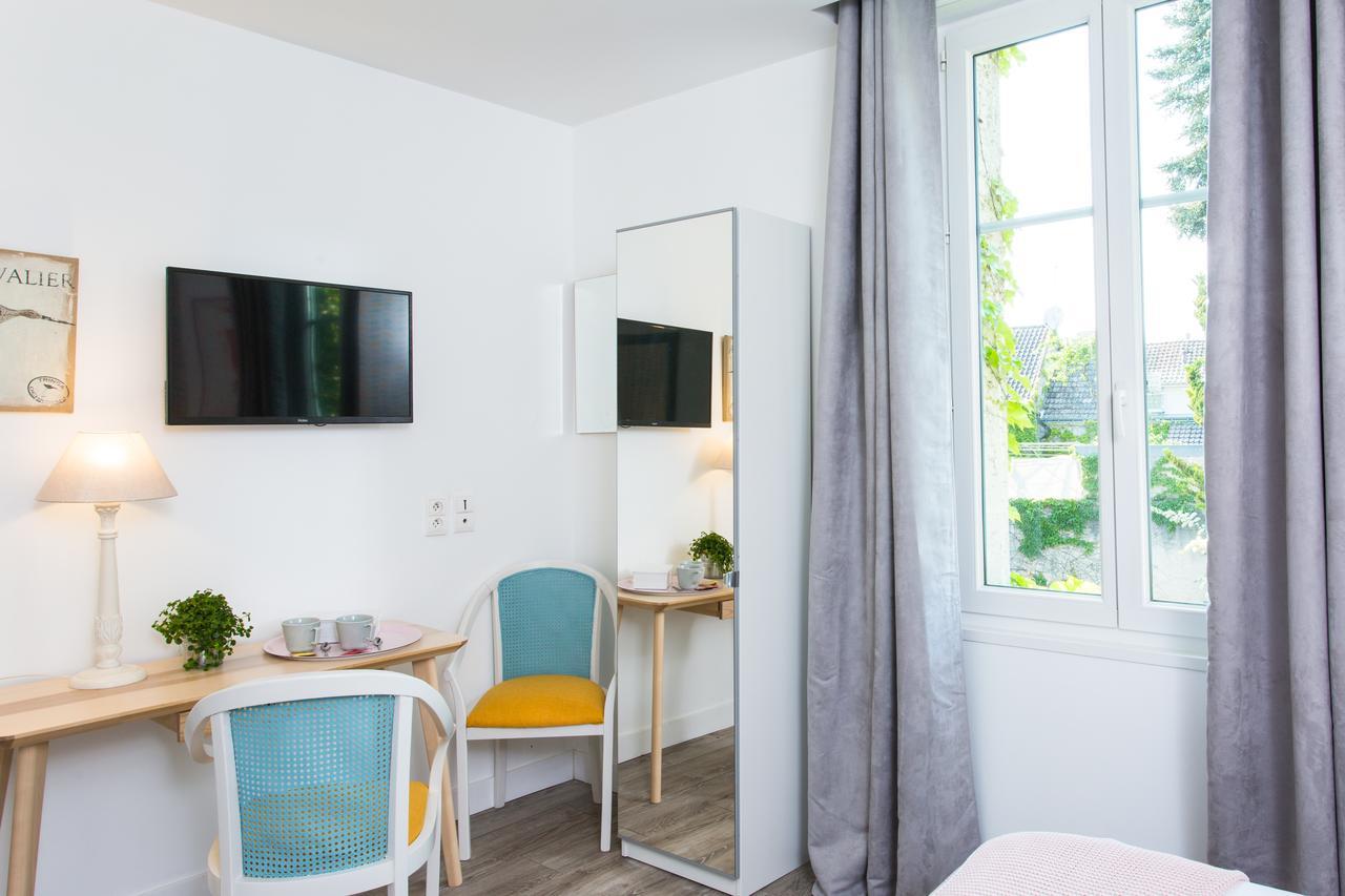 Logis Hotels Restaurant La Mere Hamard Semblançay Zewnętrze zdjęcie